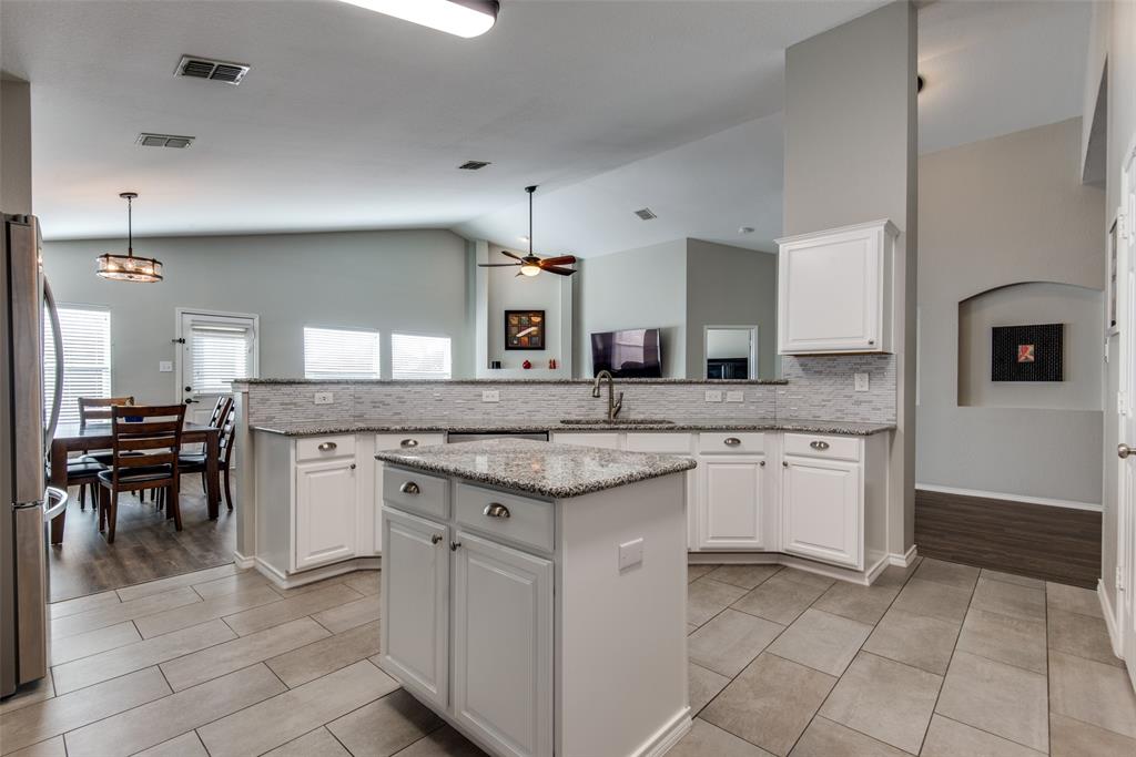 Woodlake - Residential Lease