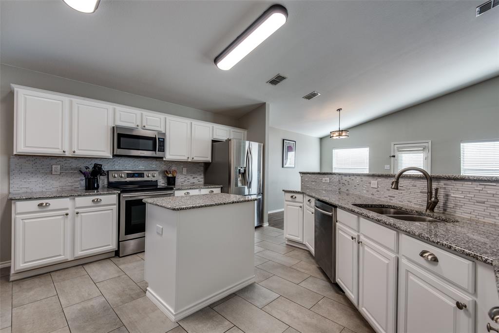 Woodlake - Residential Lease