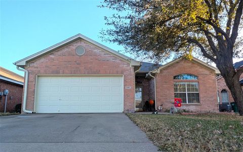 Photo of 3404 Austin Street, Gainesville, TX 76240 (MLS # 21154837)