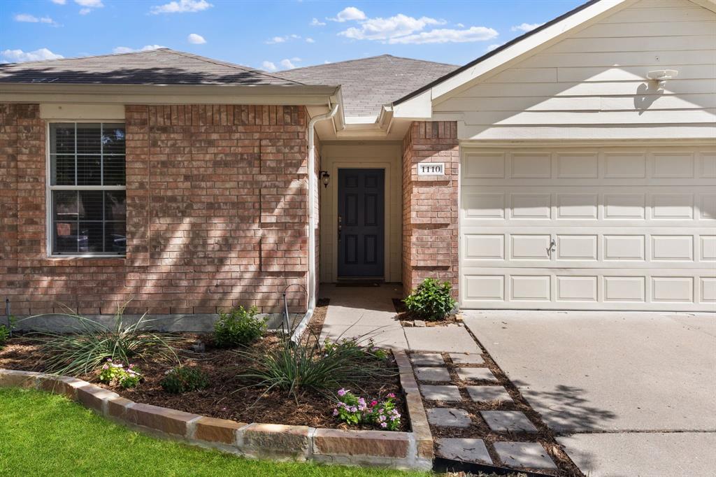 1110 Antoinette Drive - Photo 4