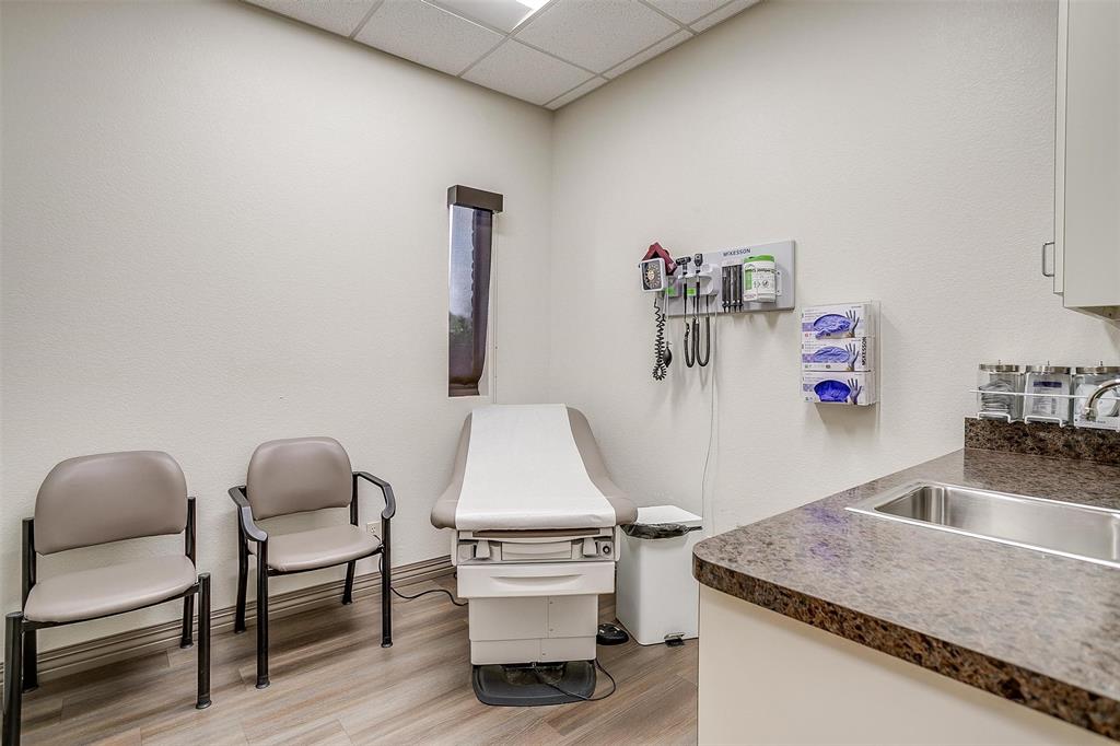 Crestmoor Park - Commercial Sale