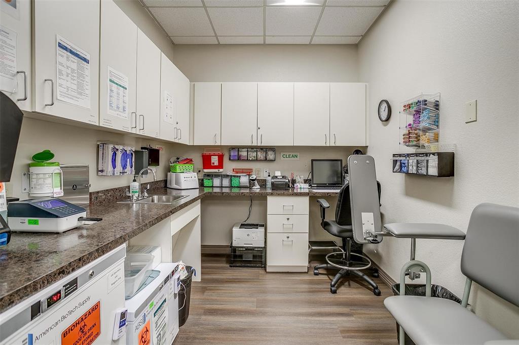 Crestmoor Park - Commercial Sale