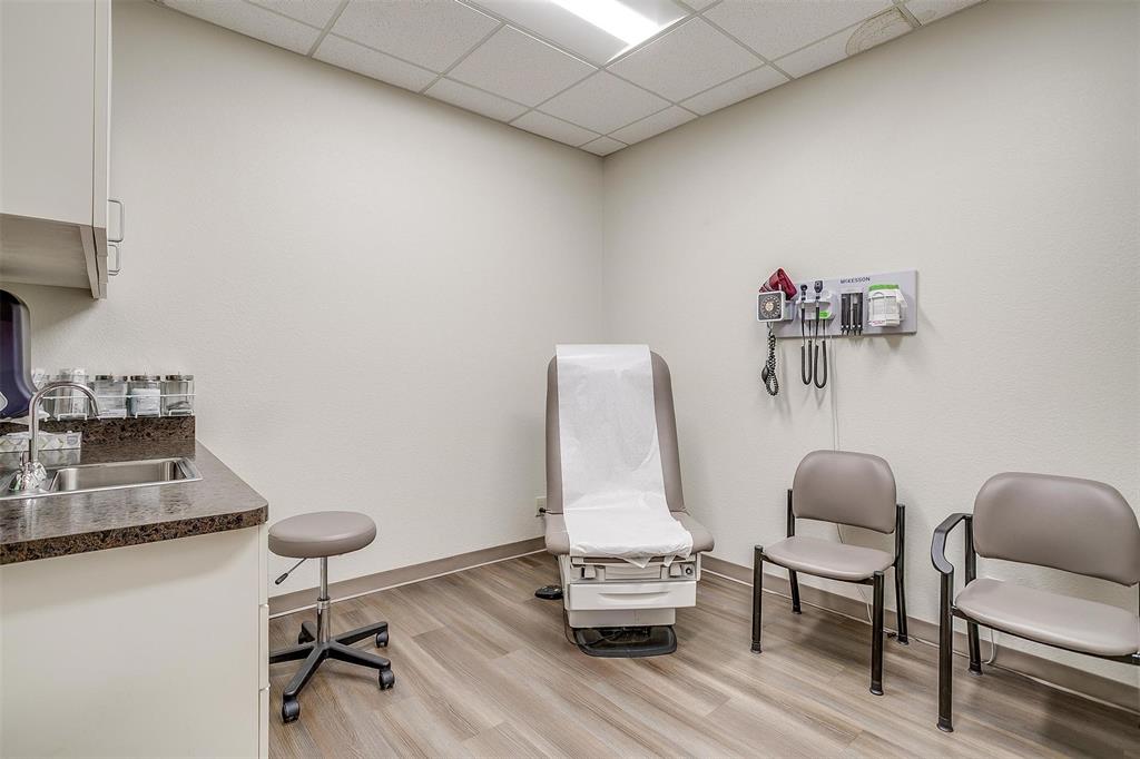 Crestmoor Park - Commercial Sale