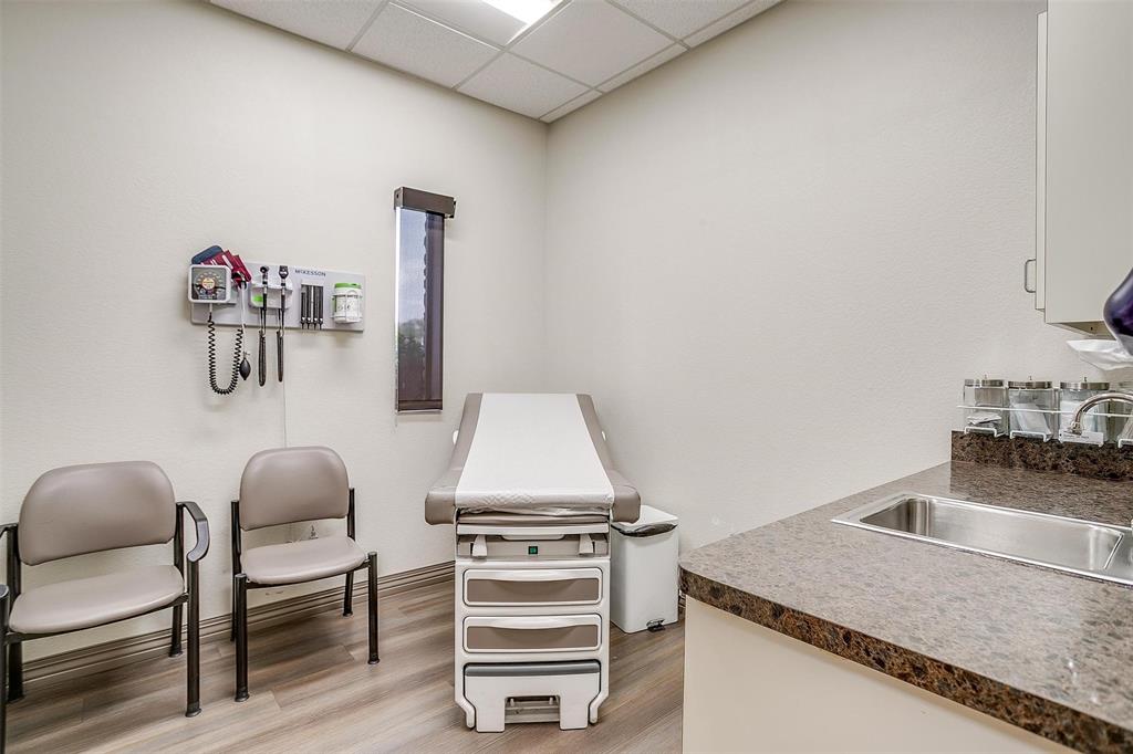 Crestmoor Park - Commercial Sale