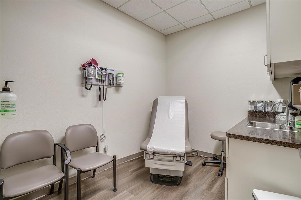 Crestmoor Park - Commercial Sale