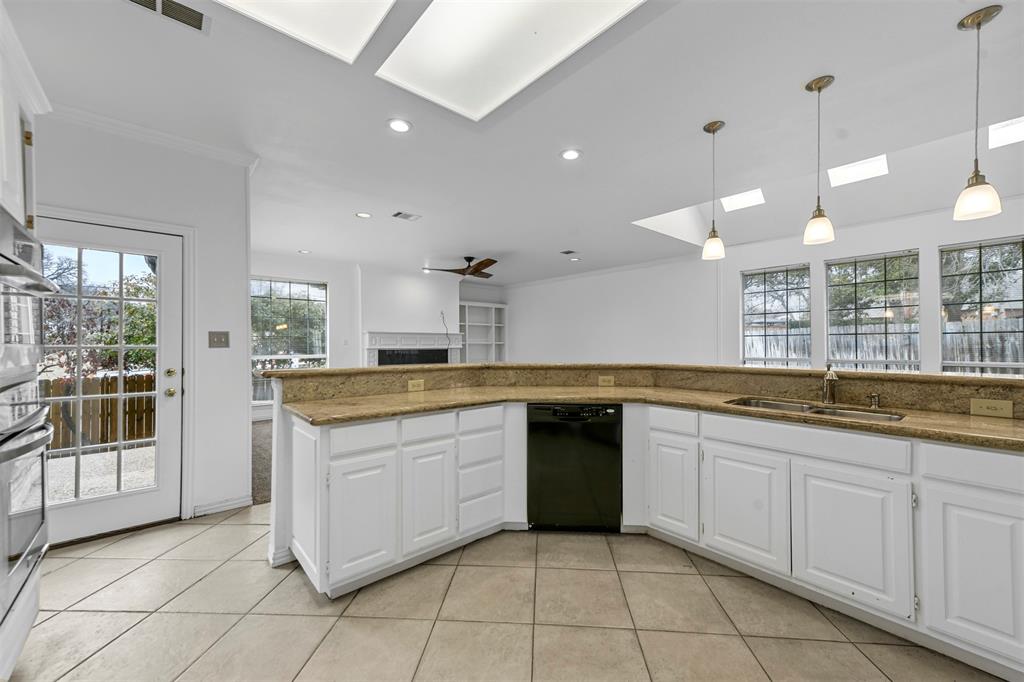 Bedford, Texas 76021, United States, 4 Bedrooms Bedrooms, ,3 BathroomsBathrooms,Residential,Active,15581