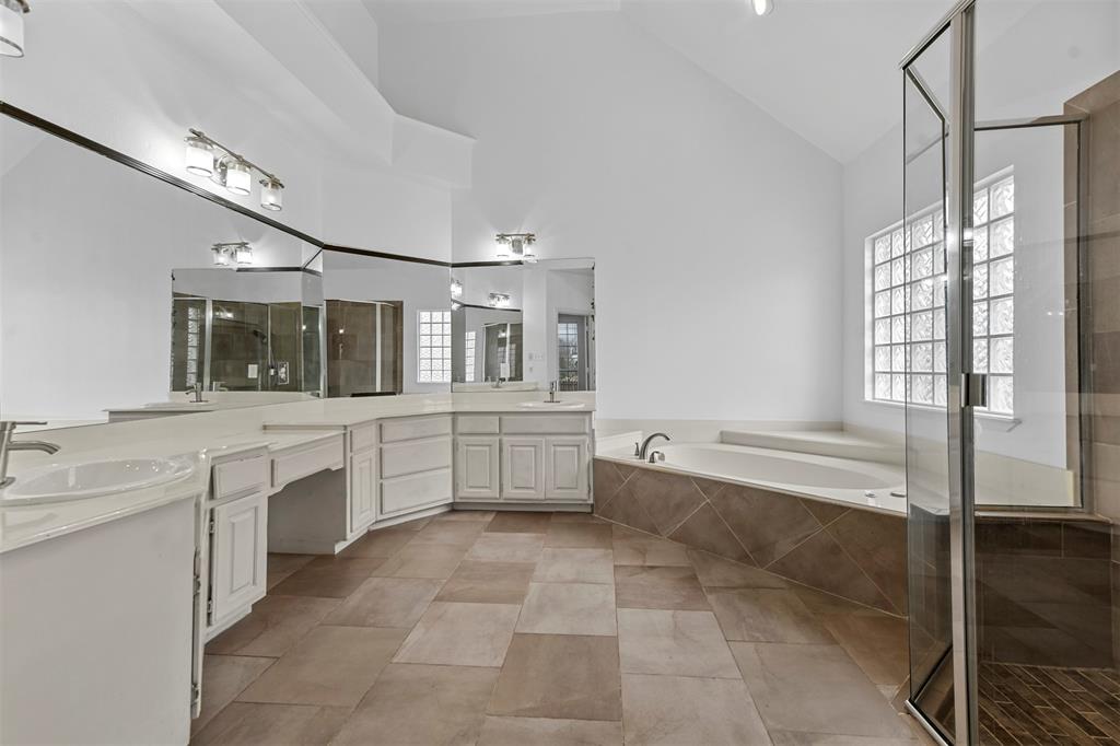 Bedford, Texas 76021, United States, 4 Bedrooms Bedrooms, ,3 BathroomsBathrooms,Residential,Active,15581