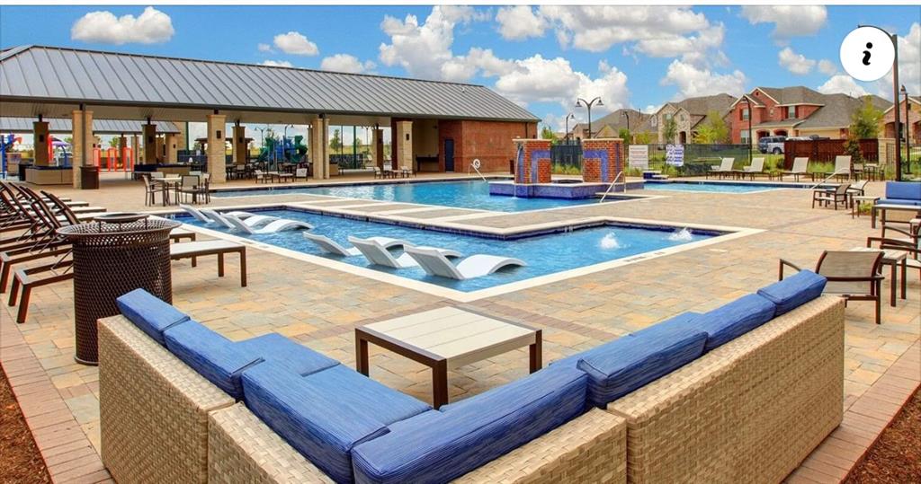 1612 Village Creek Drive