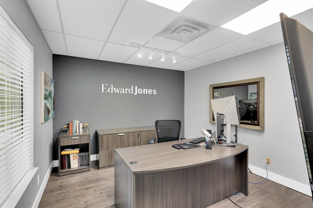 Goodwin J J Add - Commercial Lease