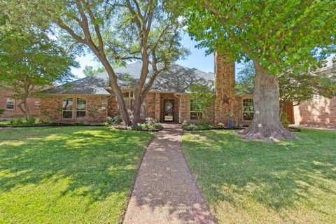 Photo of 17715 Voss Road, Dallas, TX 75287 (MLS # 21390490)