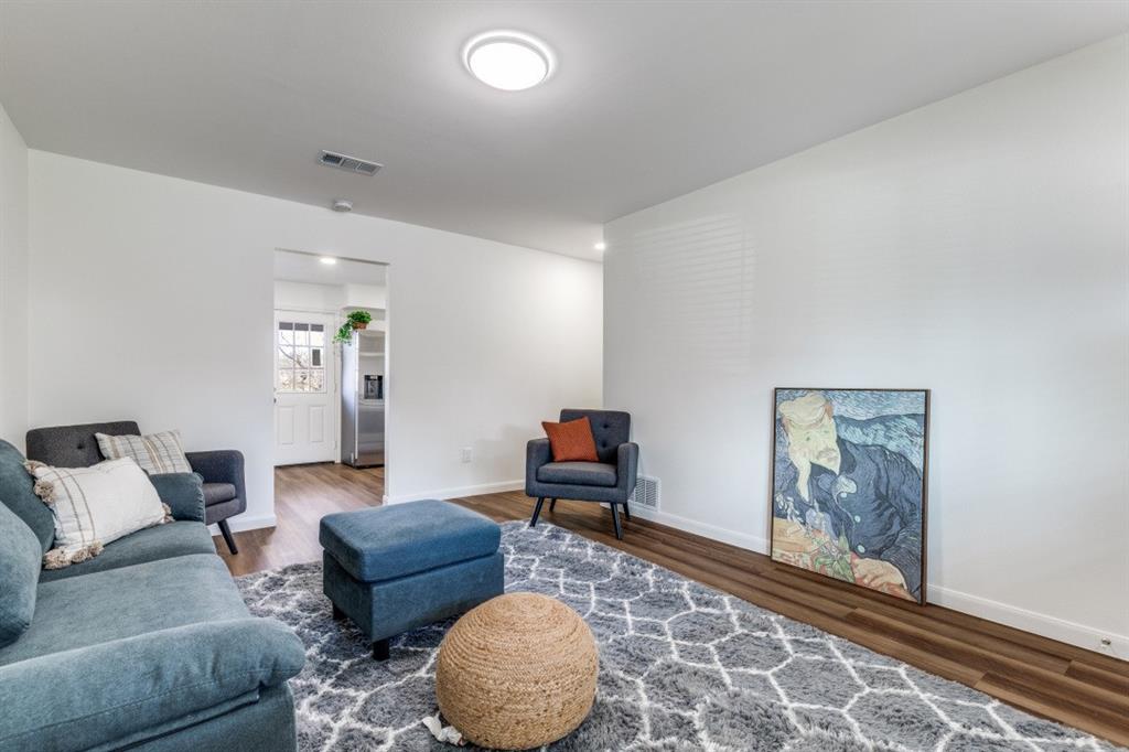 Valwood Park 06 - Residential