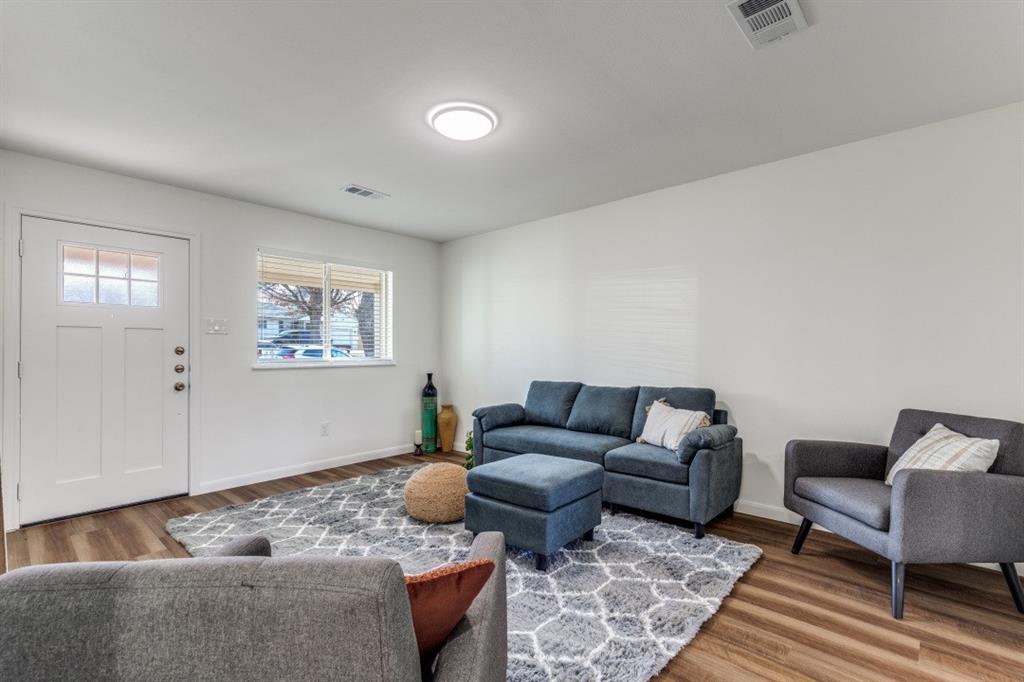 Valwood Park 06 - Residential