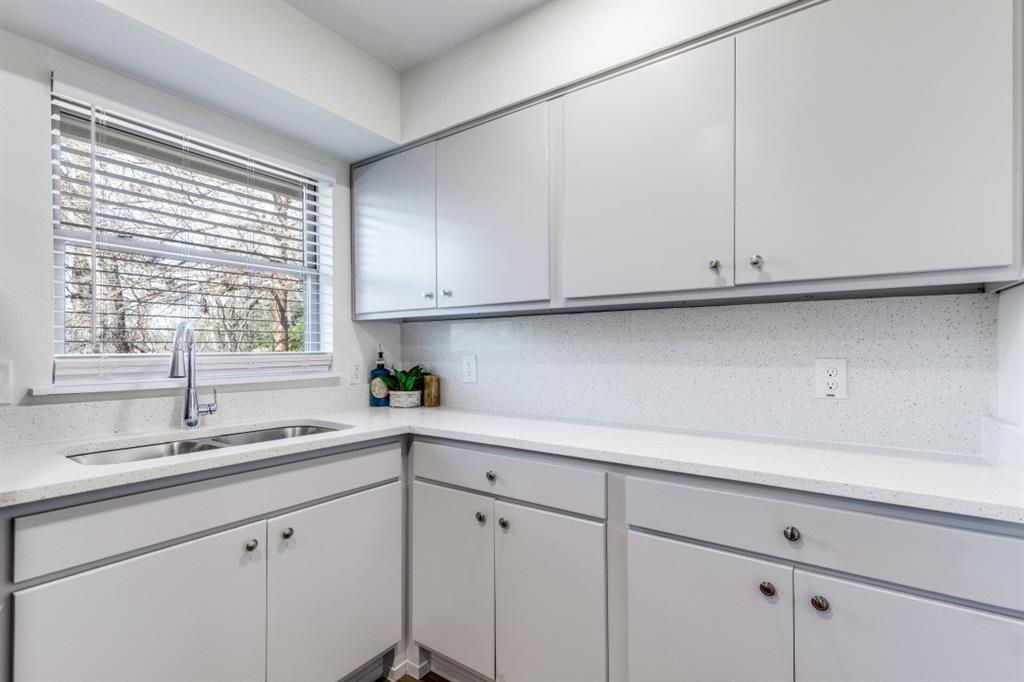 Valwood Park 06 - Residential