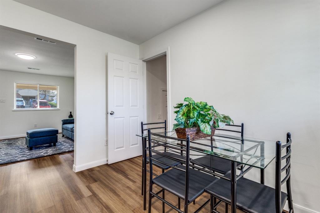 Valwood Park 06 - Residential