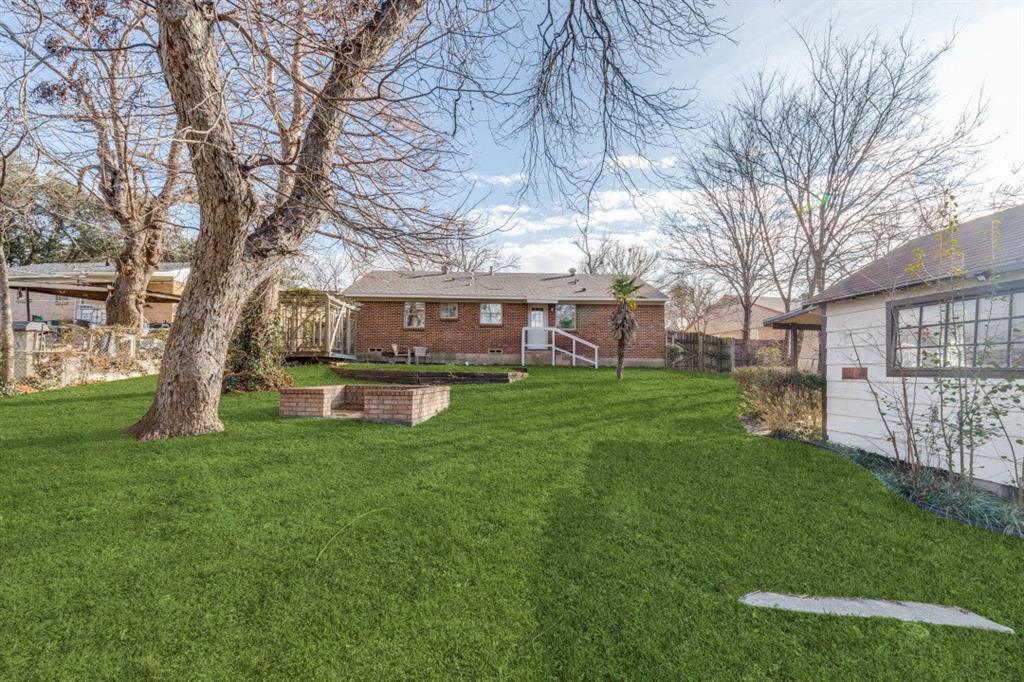 Valwood Park 06 - Residential