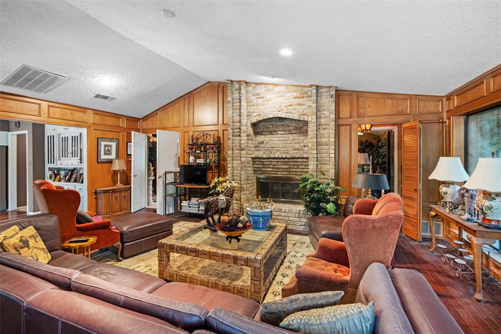 2000 Shadow Ridge Drive