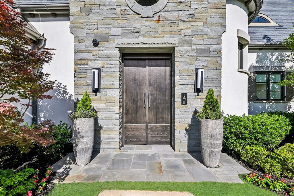 315 Oxford Place