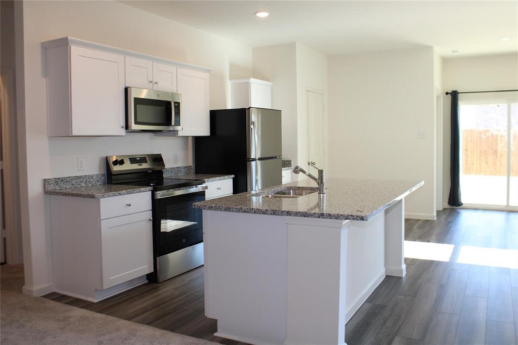 Meadow Park Phase 1A - Residential Lease