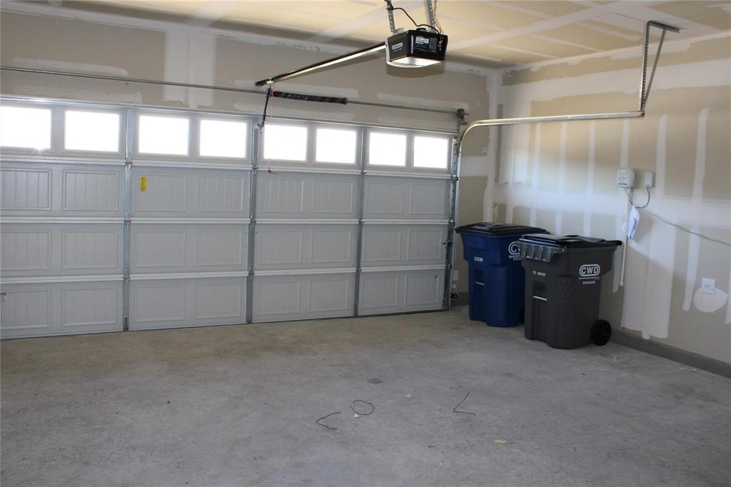 Meadow Park Phase 1A - Residential Lease