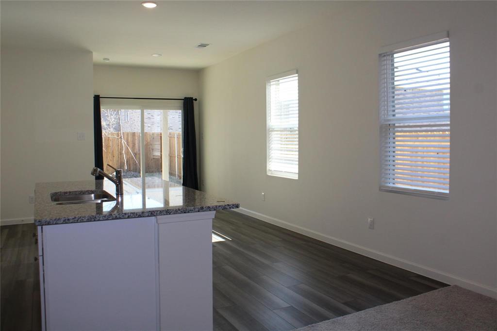 Meadow Park Phase 1A - Residential Lease