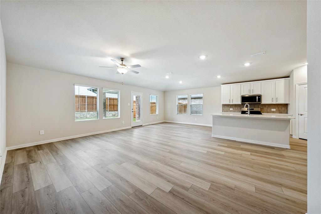 STONEHAVEN PH 3 - Residential Lease