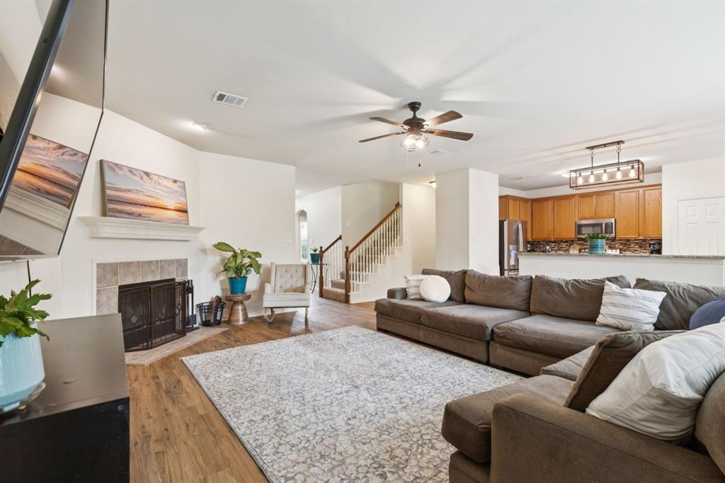 5125 Bay View Drive