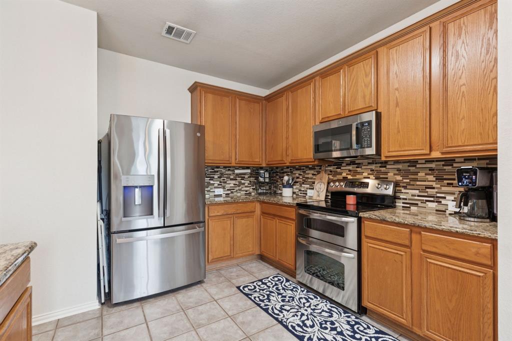 5125 Bay View Drive