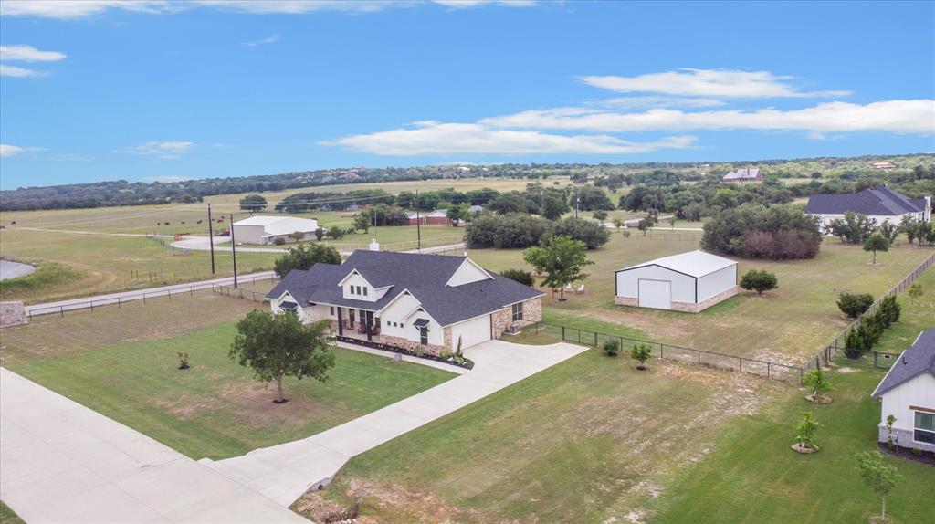 1001 N Oak Trail