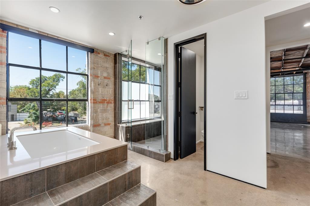 Riverfront - Commercial Sale