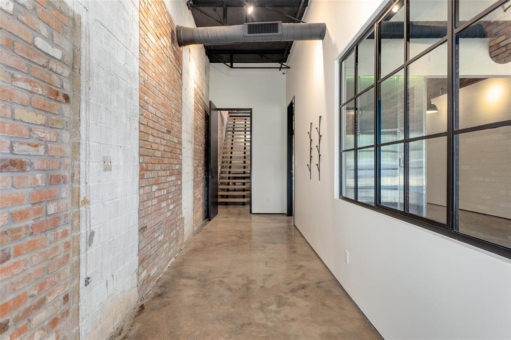 Riverfront - Commercial Sale