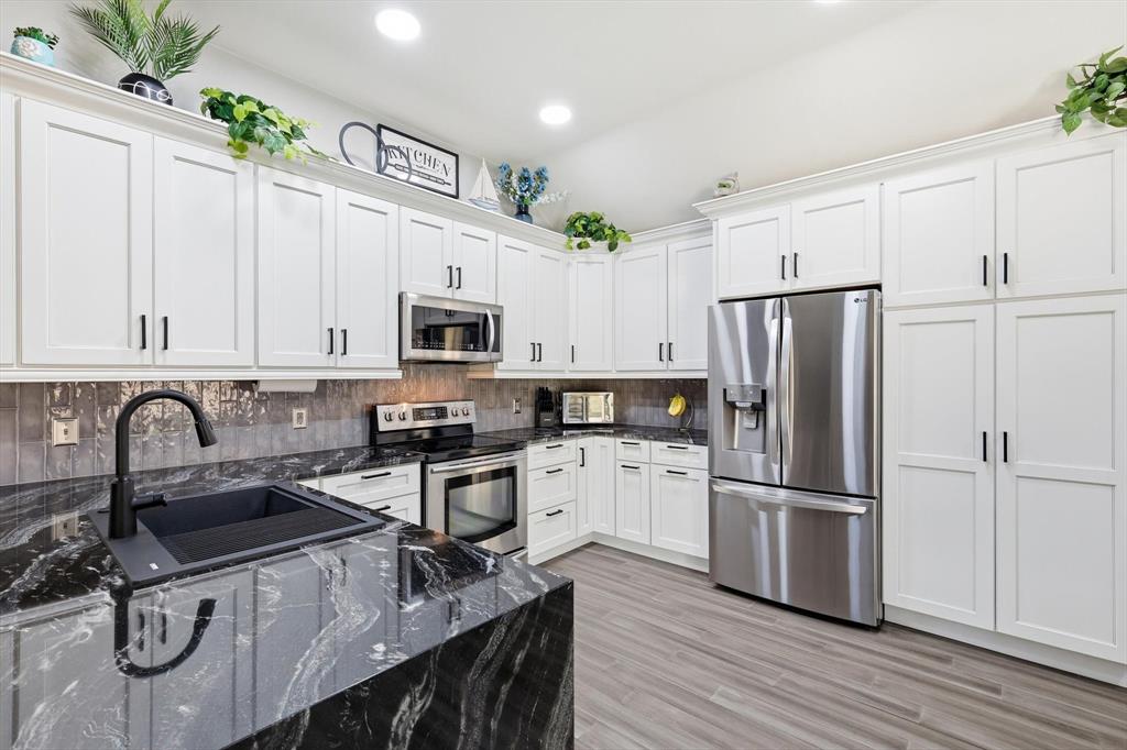 Cypress Point Estate Sec II - Residential