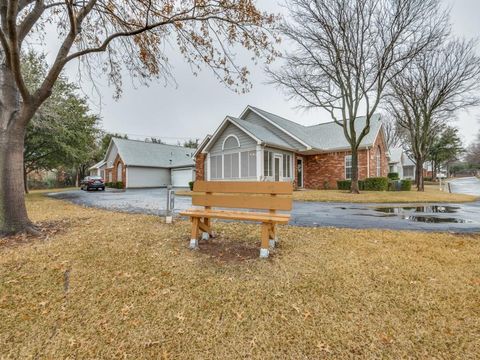 941 Bridges Drive Arlington TX 76012