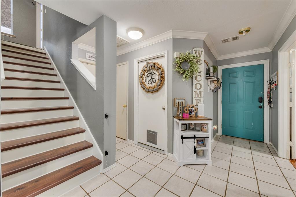 6033 Bridal Trail