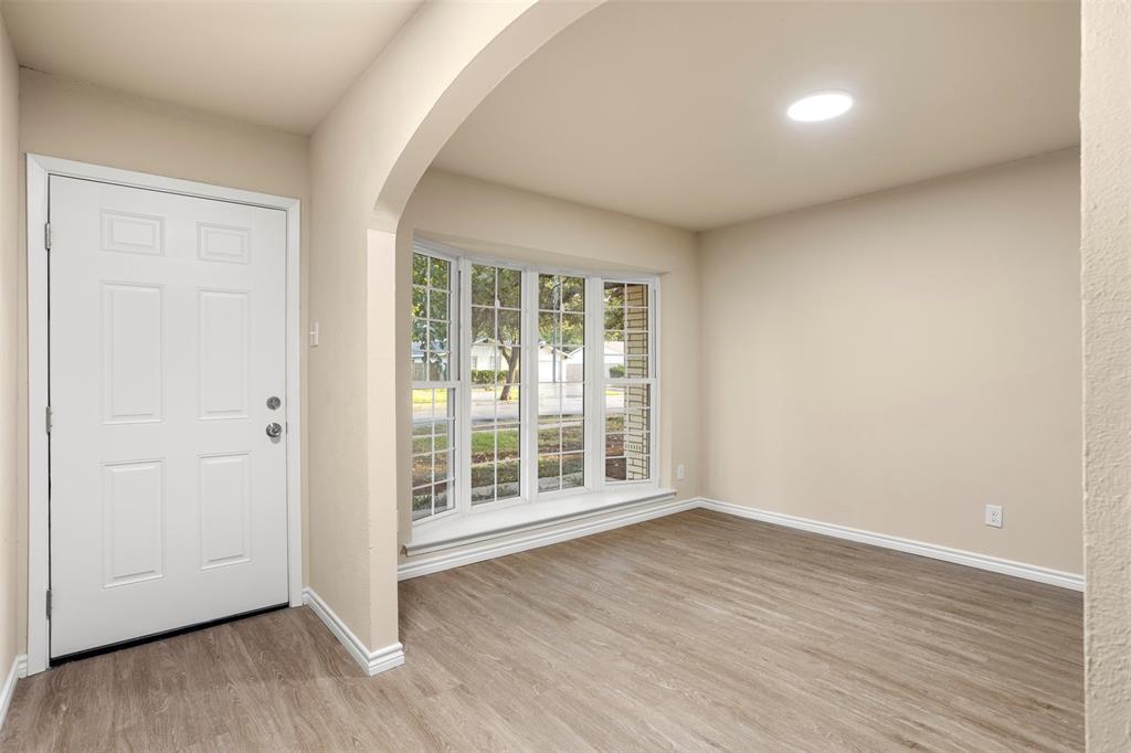 509 E Williamsburg Manor