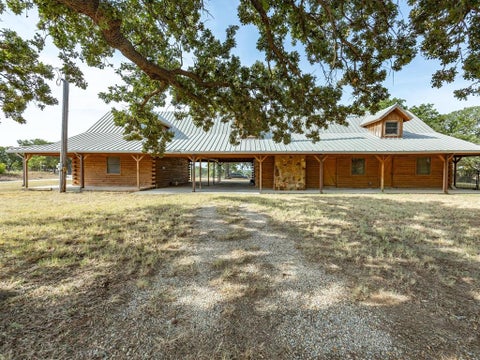 Photo of 12116 E Fm 174, Bowie, TX 76230 (MLS # 21351842)