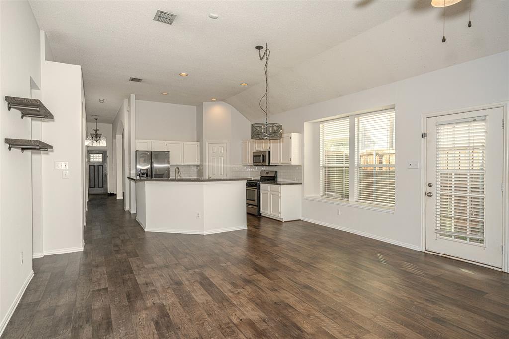 1617 Nightingale Drive