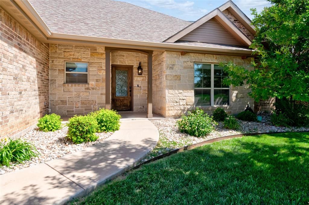 Photo of 250 Southlake Drive, Abilene, TX 79602 (MLS # 21252484)