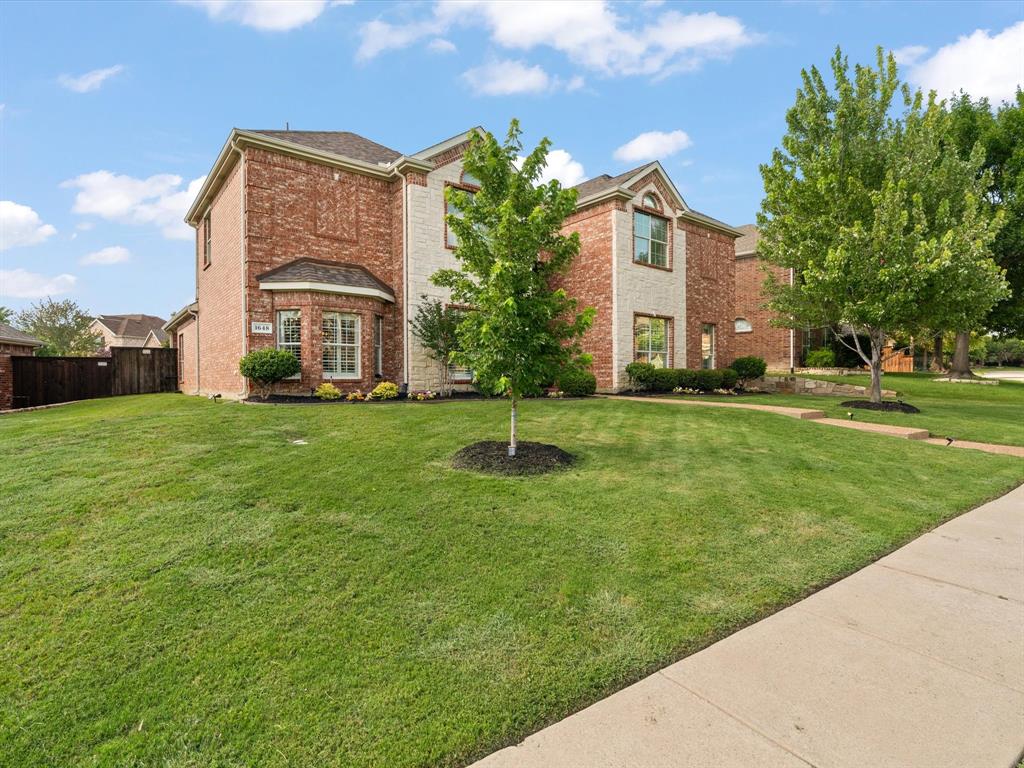 1648 Kings View Drive