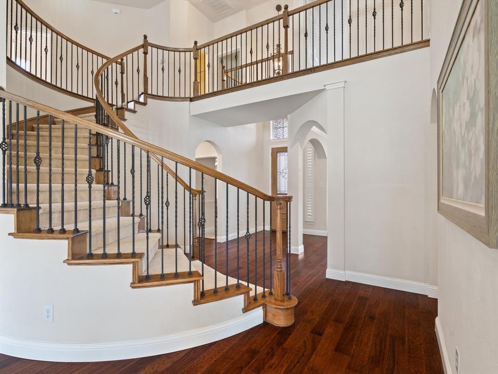1648 Kings View Drive