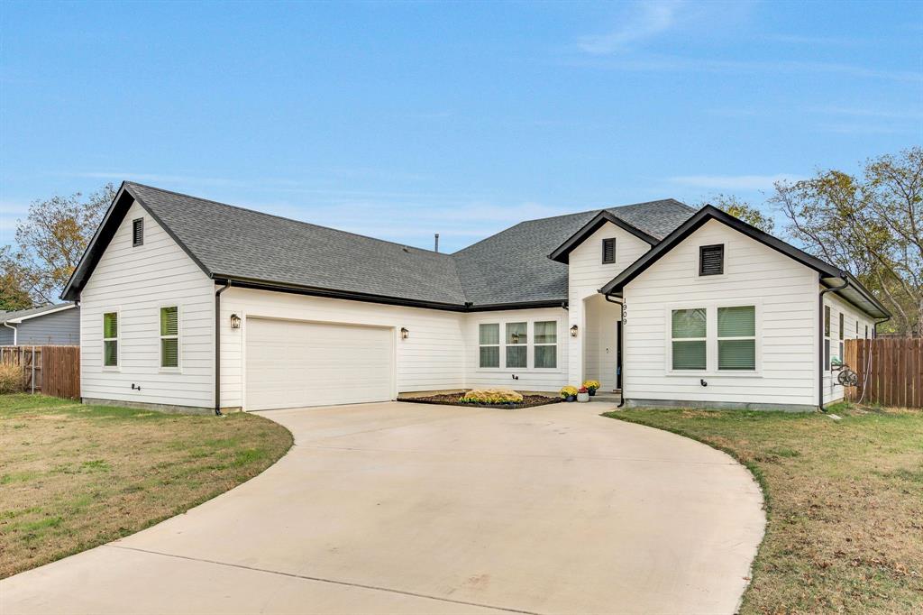 1909 Willowcrest Loop