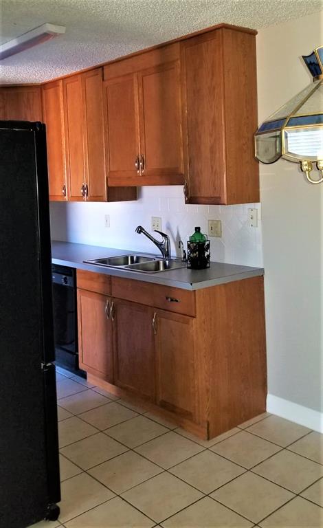 TRINITY MEADOWS CONDOMINIUMS - Residential Lease