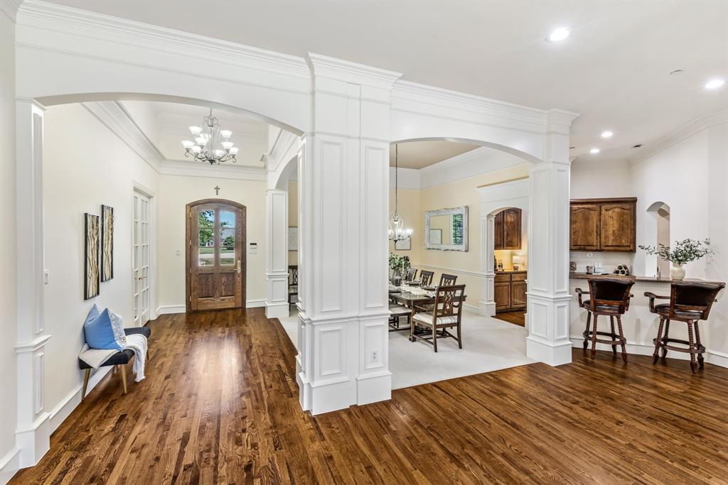 207 Dumont Court