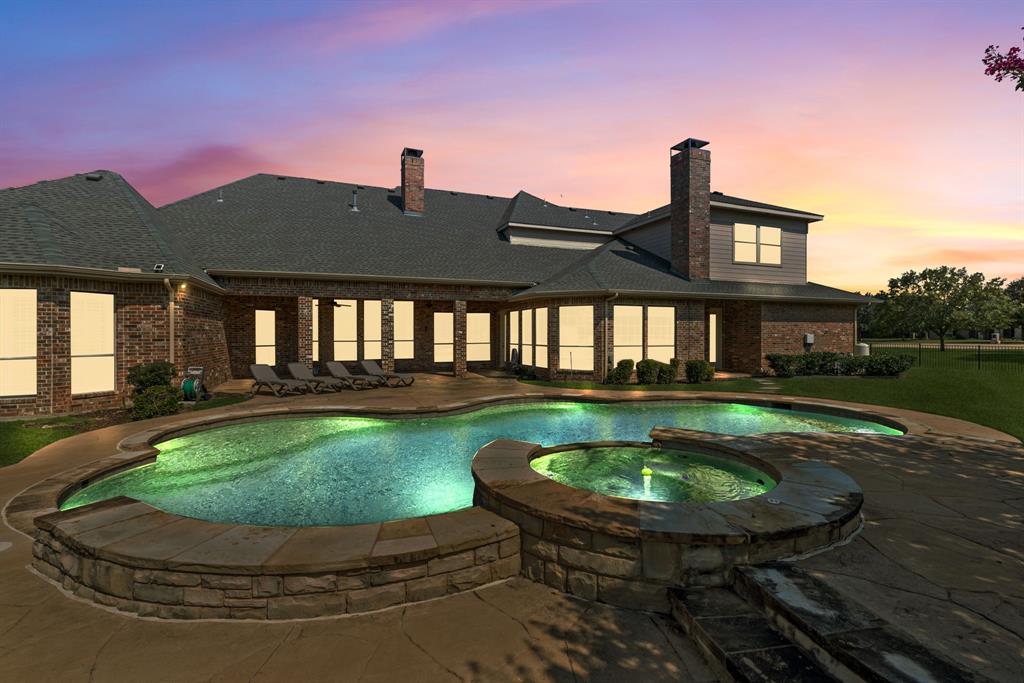 207 Dumont Court