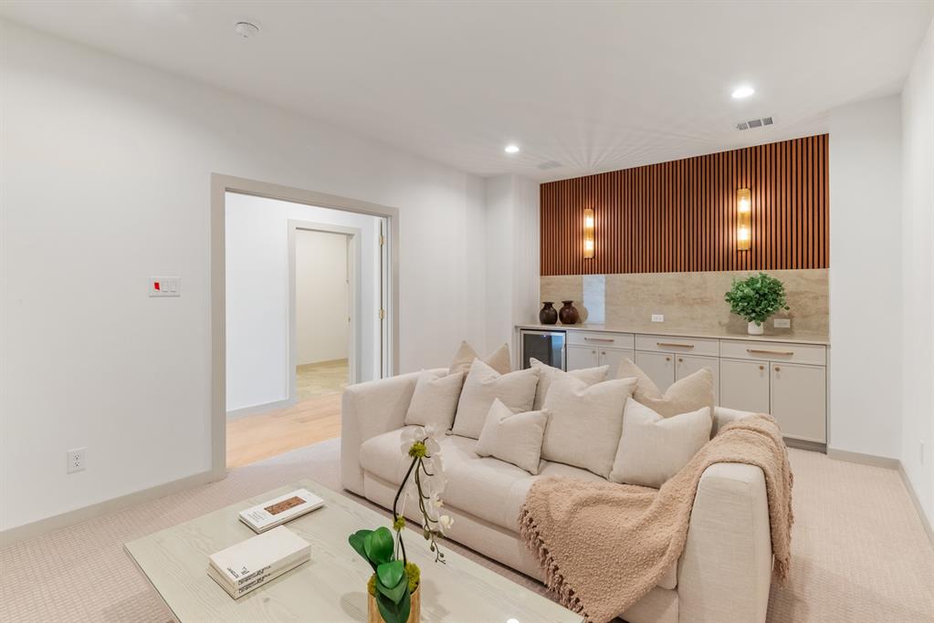 Lakeside Hills - Residential