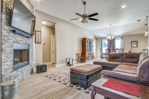 2621 White Rock Drive Granbury TX 76048