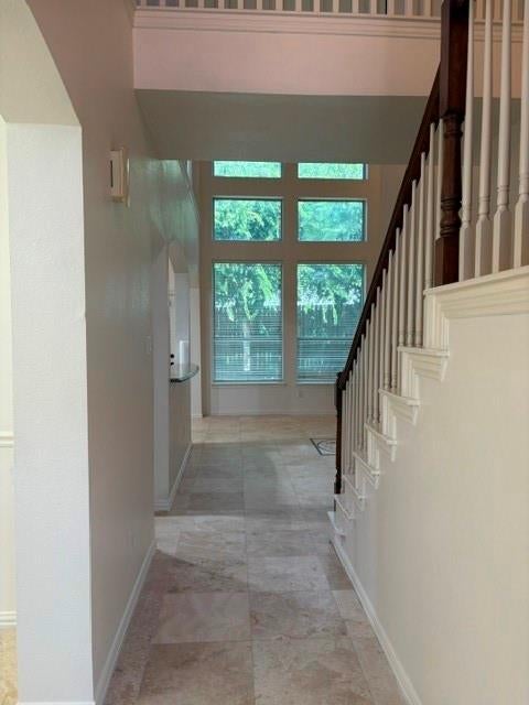 508 BRIAROAKS Drive