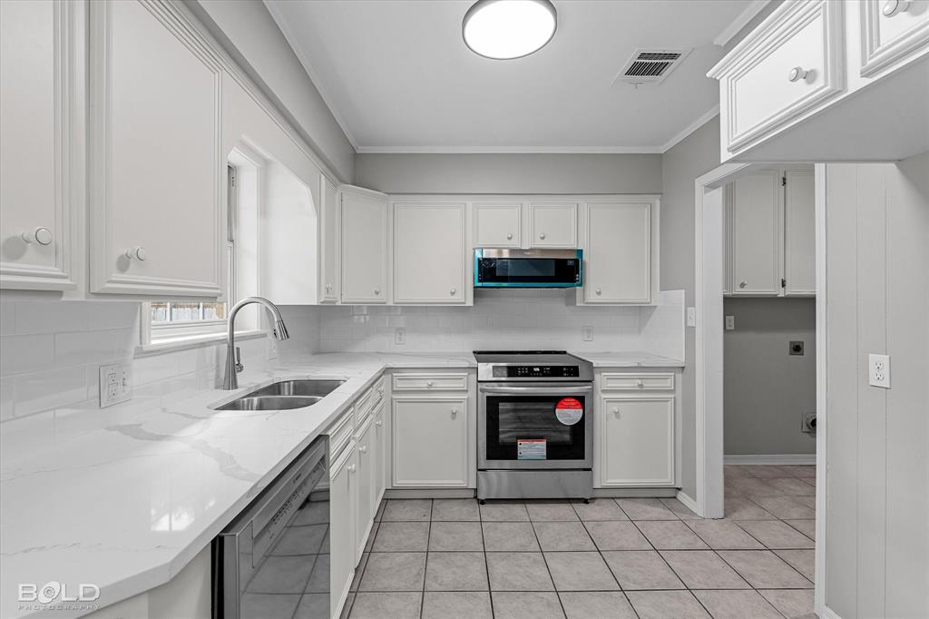 Shreveport, Louisiana 71118, United States, 3 Bedrooms Bedrooms, ,2 BathroomsBathrooms,Residential,Active,199087