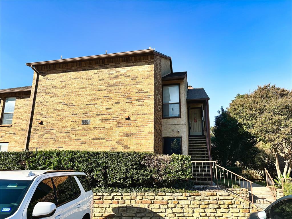 Cloisters Condo The - Residential Lease