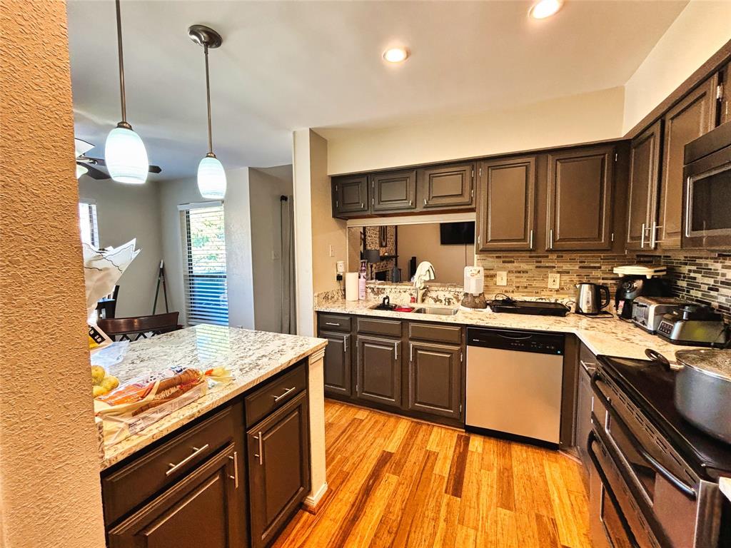 Cloisters Condo The - Residential Lease