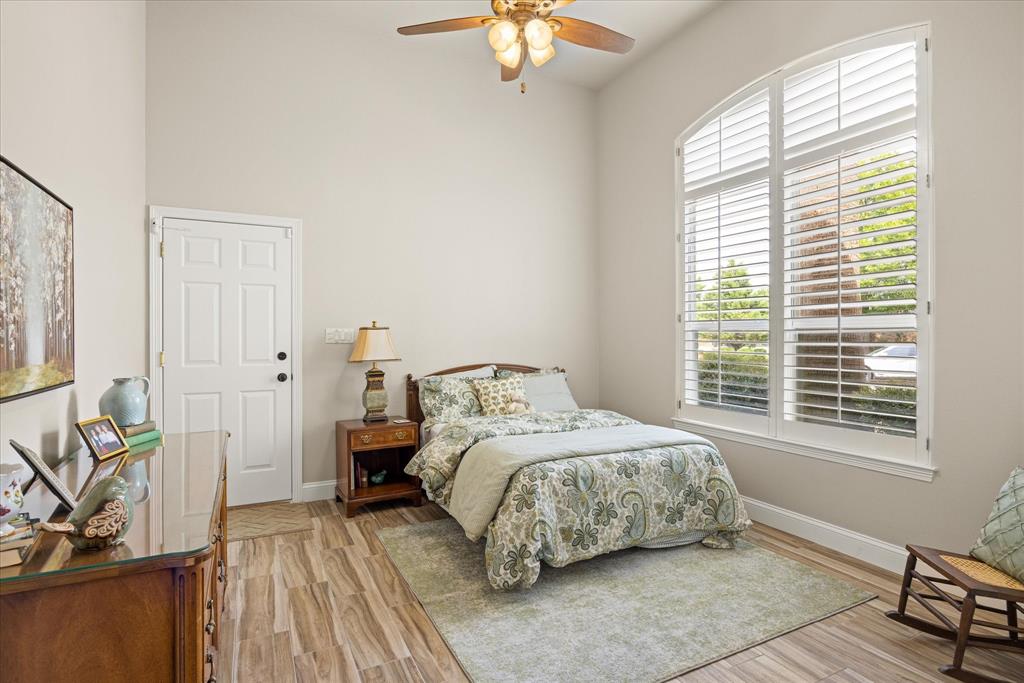 Waters Edge - Residential